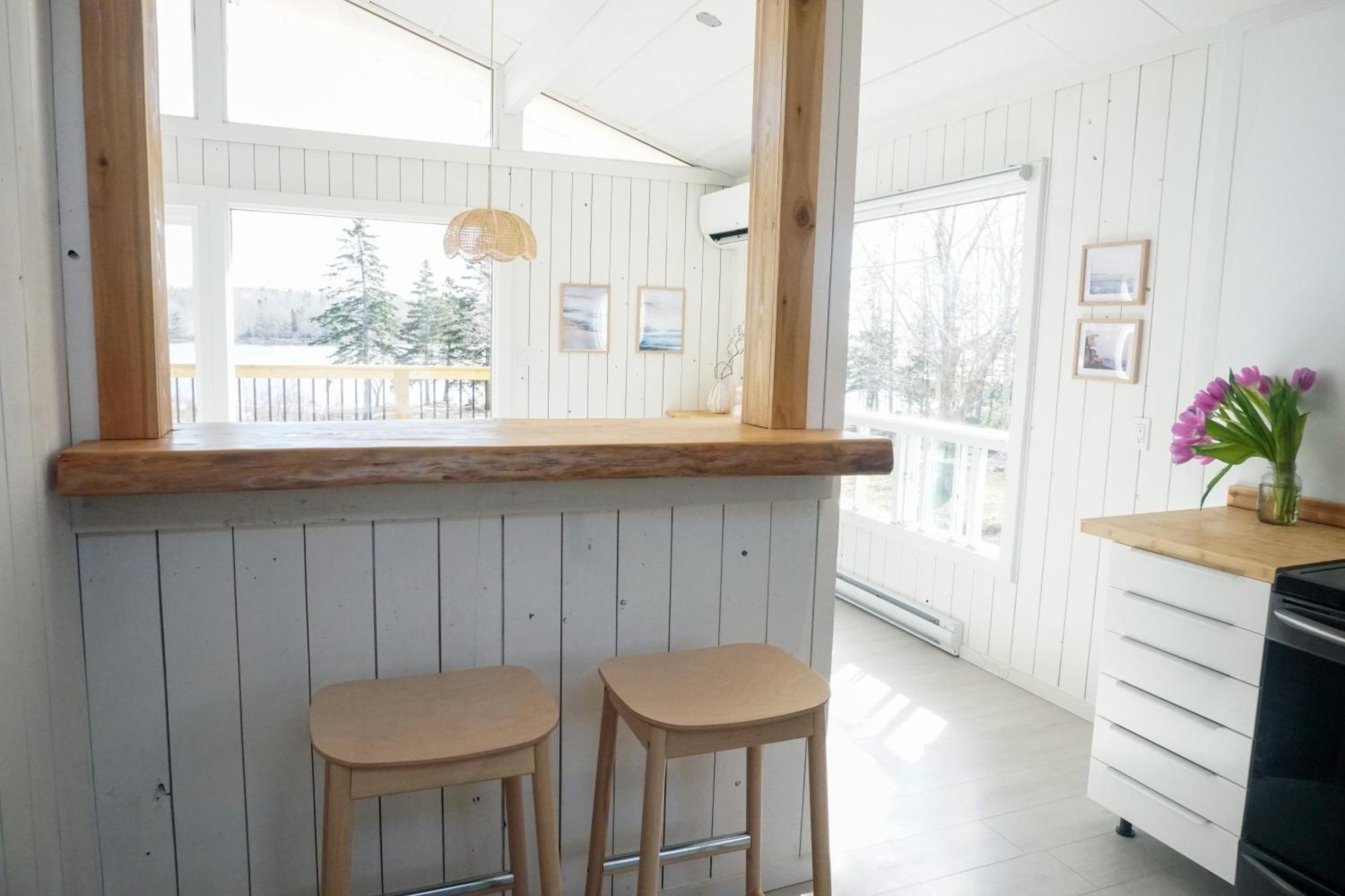 Blissful Oceanfront Cottage In Port Mouton Bagian luar foto