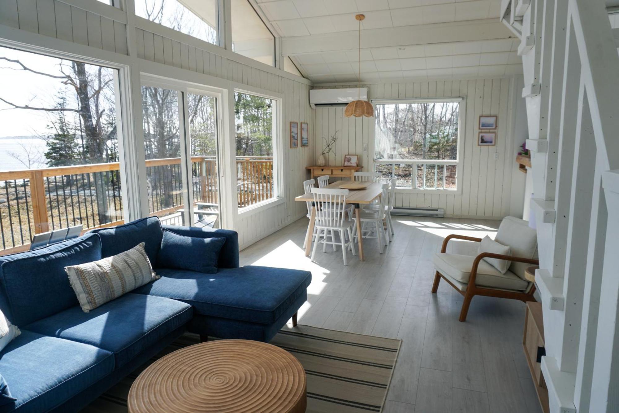Blissful Oceanfront Cottage In Port Mouton Bagian luar foto